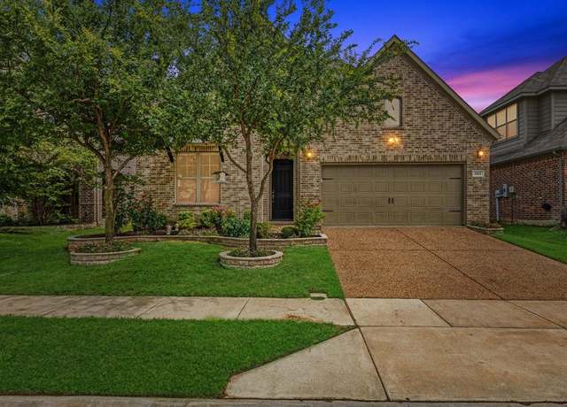 Property at 1022 Olivia Dr, Lewisville, TX 75067, 3 beds, 2.5 baths