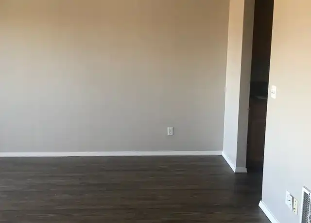 Property at 1423 E Dakota Ave Unit B, Nampa, ID, 83686, 2 beds, 1 bath, [object Object]